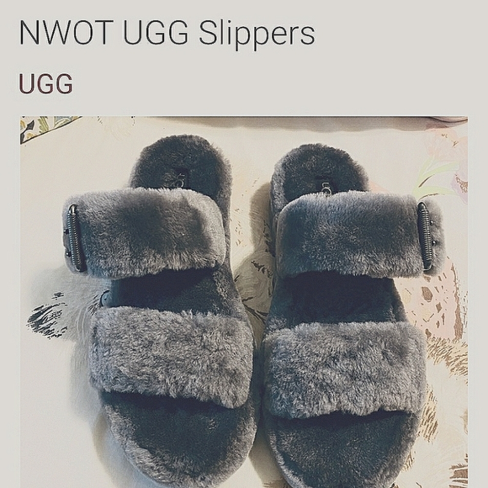 UGG Gray fur  slippers